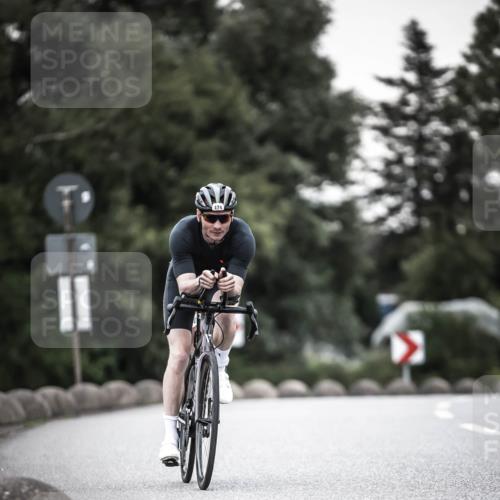 21.06.2026 - 29. Vierlanden-Triathlon H.Heesch http://msf.ph/oto/9903854 21.06.2026 10:18:01 Radfahren 64, 191, 422, 439, 444, 474, 477 meine-sportfotos.de