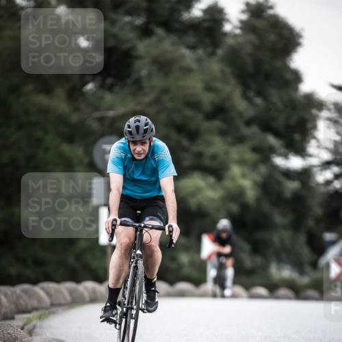 21.06.2026 - 29. Vierlanden-Triathlon H.Heesch http://msf.ph/oto/9903890 21.06.2026 10:19:08 Radfahren 24, 45, 261, 418, 470 meine-sportfotos.de