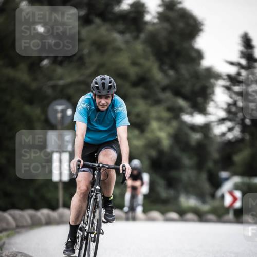 21.06.2026 - 29. Vierlanden-Triathlon H.Heesch http://msf.ph/oto/9903901 21.06.2026 10:19:08 Radfahren 24, 45, 261, 418, 470 meine-sportfotos.de