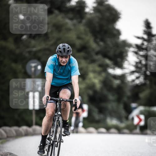21.06.2026 - 29. Vierlanden-Triathlon H.Heesch http://msf.ph/oto/9903904 21.06.2026 10:19:08 Radfahren 24, 45, 261, 418, 470 meine-sportfotos.de