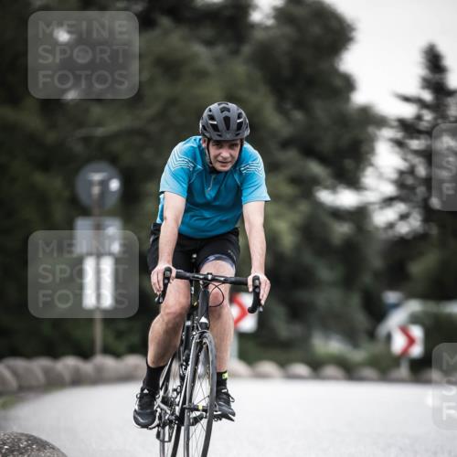 21.06.2026 - 29. Vierlanden-Triathlon H.Heesch http://msf.ph/oto/9903913 21.06.2026 10:19:09 Radfahren 24, 45, 261, 418, 470 meine-sportfotos.de