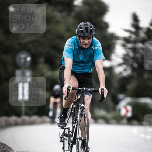 21.06.2026 - 29. Vierlanden-Triathlon H.Heesch http://msf.ph/oto/9903928 21.06.2026 10:19:09 Radfahren 24, 45, 261, 418, 470 meine-sportfotos.de
