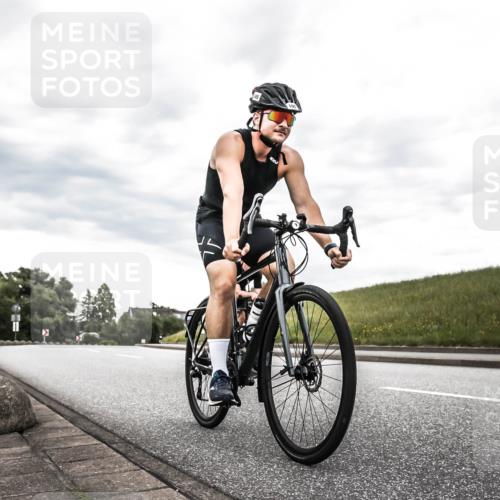 21.06.2026 - 29. Vierlanden-Triathlon H.Heesch http://msf.ph/oto/9903939 21.06.2026 10:18:18 Radfahren 105, 124, 279 meine-sportfotos.de