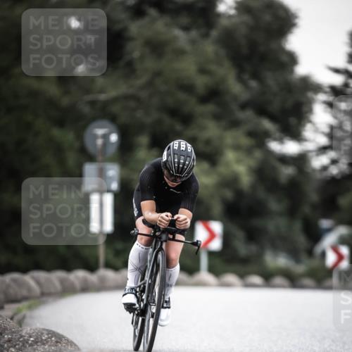 21.06.2026 - 29. Vierlanden-Triathlon H.Heesch http://msf.ph/oto/9903944 21.06.2026 10:19:11 Radfahren 24, 45, 247, 261, 418 meine-sportfotos.de