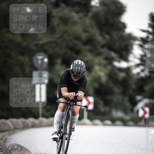 21.06.2026 - 29. Vierlanden-Triathlon H.Heesch http://msf.ph/oto/9903948 21.06.2026 10:19:11 Radfahren 24, 45, 247, 261, 418 meine-sportfotos.de