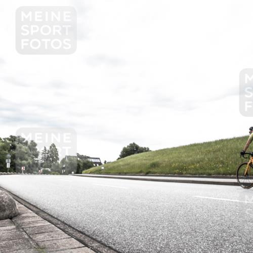 21.06.2026 - 29. Vierlanden-Triathlon H.Heesch http://msf.ph/oto/9904017 21.06.2026 10:23:27 Radfahren 127, 145, 183, 190, 1354 meine-sportfotos.de