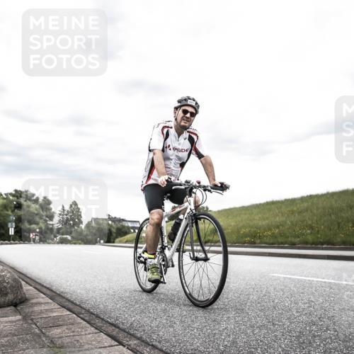 21.06.2026 - 29. Vierlanden-Triathlon H.Heesch http://msf.ph/oto/9904046 21.06.2026 10:23:47 Radfahren 12, 62, 202, 239, 288, 375, 402, 621 meine-sportfotos.de