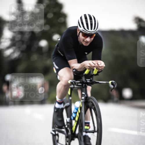 21.06.2026 - 29. Vierlanden-Triathlon H.Heesch http://msf.ph/oto/9904051 21.06.2026 10:18:10 Radfahren 105, 124, 191, 279, 439 meine-sportfotos.de