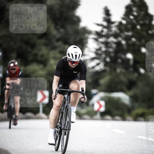 21.06.2026 - 29. Vierlanden-Triathlon H.Heesch http://msf.ph/oto/9904065 21.06.2026 10:19:27 Radfahren 171, 184, 242 meine-sportfotos.de