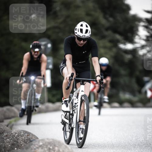 21.06.2026 - 29. Vierlanden-Triathlon H.Heesch http://msf.ph/oto/9904073 21.06.2026 10:18:16 Radfahren 105, 124, 279 meine-sportfotos.de