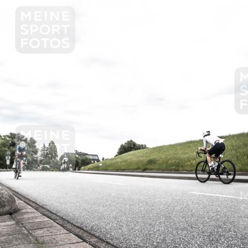 21.06.2026 - 29. Vierlanden-Triathlon H.Heesch http://msf.ph/oto/9904074 21.06.2026 10:23:56 Radfahren 200, 584 meine-sportfotos.de