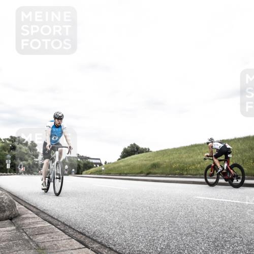 21.06.2026 - 29. Vierlanden-Triathlon H.Heesch http://msf.ph/oto/9904136 21.06.2026 10:24:36 Radfahren 552, 622, 625 meine-sportfotos.de