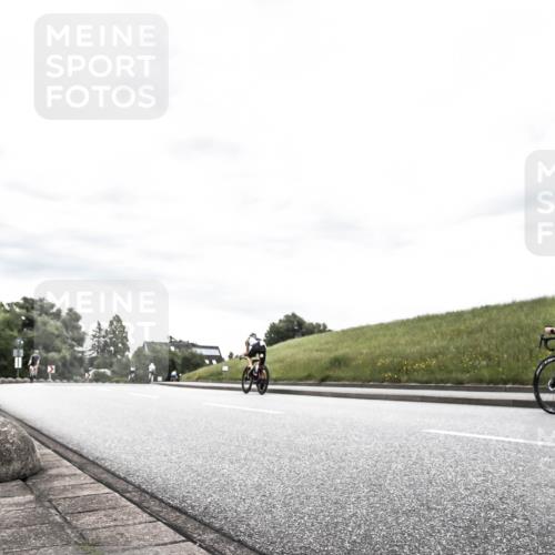 21.06.2026 - 29. Vierlanden-Triathlon H.Heesch http://msf.ph/oto/9904147 21.06.2026 10:24:37 Radfahren 71, 625 meine-sportfotos.de