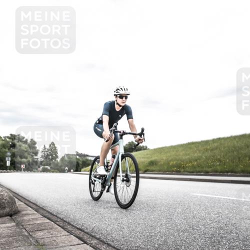 21.06.2026 - 29. Vierlanden-Triathlon H.Heesch http://msf.ph/oto/9904159 21.06.2026 10:24:48 Radfahren 178, 509, 562 meine-sportfotos.de