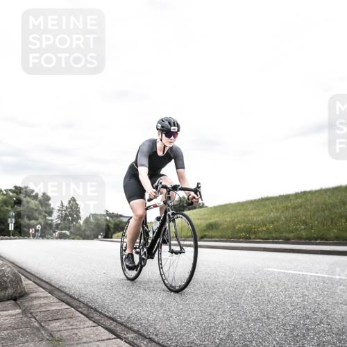 21.06.2026 - 29. Vierlanden-Triathlon H.Heesch http://msf.ph/oto/9904178 21.06.2026 10:25:05 Radfahren 42, 210, 480, 577 meine-sportfotos.de