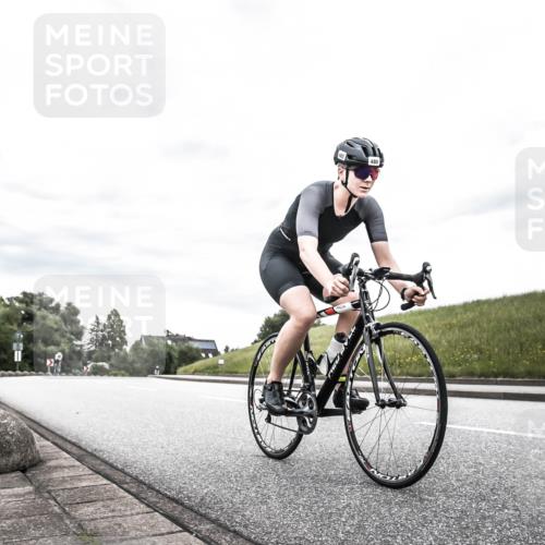21.06.2026 - 29. Vierlanden-Triathlon H.Heesch http://msf.ph/oto/9904181 21.06.2026 10:25:05 Radfahren 42, 210, 480, 577 meine-sportfotos.de