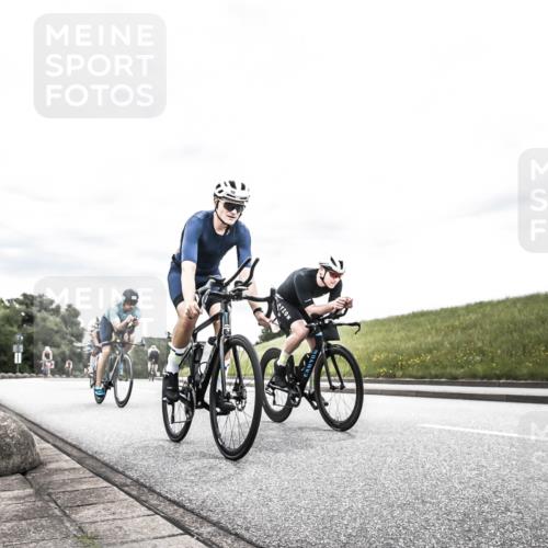21.06.2026 - 29. Vierlanden-Triathlon H.Heesch http://msf.ph/oto/9904187 21.06.2026 10:25:15 Radfahren 76, 77, 98, 107, 506 meine-sportfotos.de