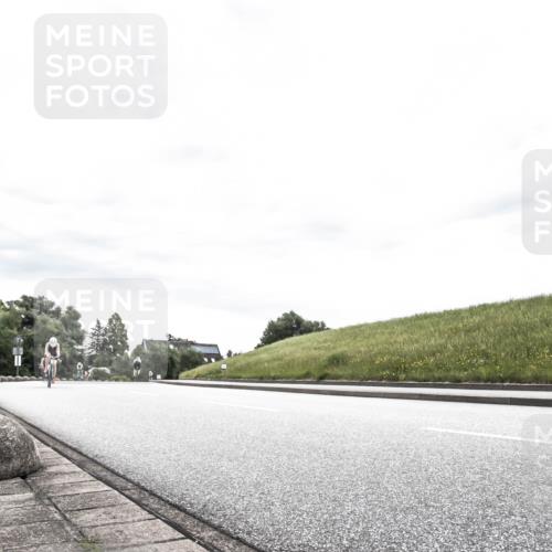 21.06.2026 - 29. Vierlanden-Triathlon H.Heesch http://msf.ph/oto/9904209 21.06.2026 10:25:17 Radfahren 76, 77, 98, 107, 506, 521 meine-sportfotos.de
