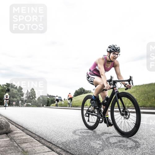 21.06.2026 - 29. Vierlanden-Triathlon H.Heesch http://msf.ph/oto/9904214 21.06.2026 10:25:21 Radfahren 168, 506, 521 meine-sportfotos.de