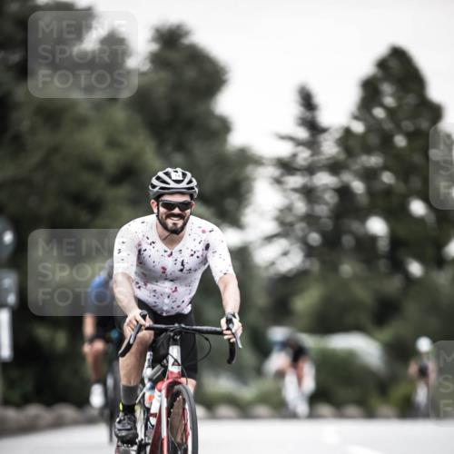 21.06.2026 - 29. Vierlanden-Triathlon H.Heesch http://msf.ph/oto/9904230 21.06.2026 10:19:51 Radfahren 18, 21, 69, 146, 163, 268, 400 meine-sportfotos.de