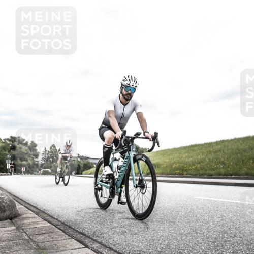 21.06.2026 - 29. Vierlanden-Triathlon H.Heesch http://msf.ph/oto/9904235 21.06.2026 10:25:44 Radfahren 6, 41, 63, 211 meine-sportfotos.de