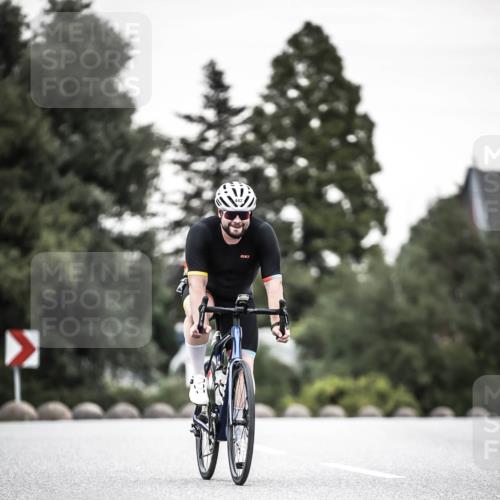 21.06.2026 - 29. Vierlanden-Triathlon H.Heesch http://msf.ph/oto/9904244 21.06.2026 10:18:37 Radfahren 442, 446 meine-sportfotos.de