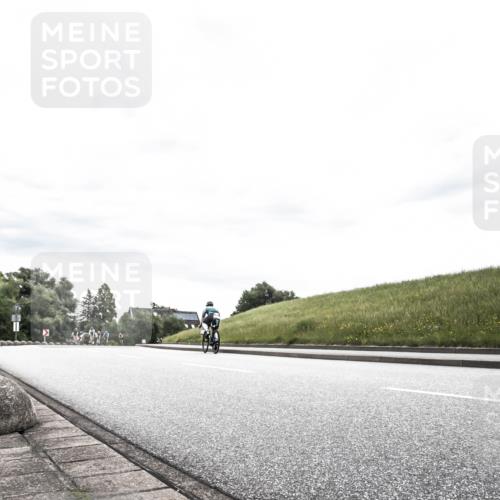 21.06.2026 - 29. Vierlanden-Triathlon H.Heesch http://msf.ph/oto/9904280 21.06.2026 10:25:55 Radfahren 114, 380, 382 meine-sportfotos.de