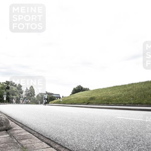 21.06.2026 - 29. Vierlanden-Triathlon H.Heesch http://msf.ph/oto/9904324 21.06.2026 10:25:56 Radfahren 114, 380, 382 meine-sportfotos.de