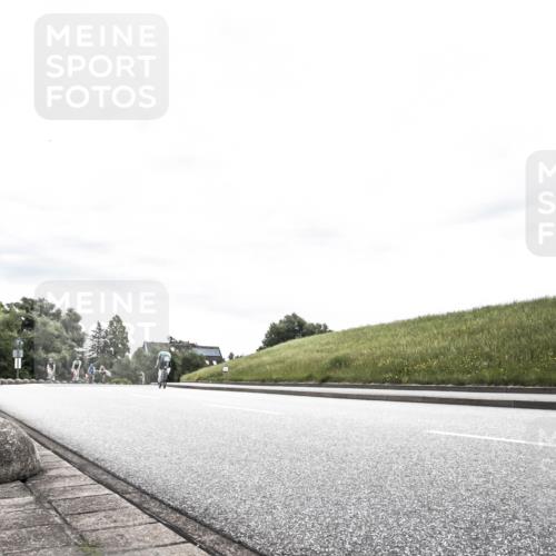 21.06.2026 - 29. Vierlanden-Triathlon H.Heesch http://msf.ph/oto/9904327 21.06.2026 10:25:56 Radfahren 114, 380, 382 meine-sportfotos.de