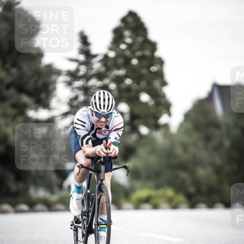 21.06.2026 - 29. Vierlanden-Triathlon H.Heesch http://msf.ph/oto/9904341 21.06.2026 10:18:46 Radfahren 148, 290 meine-sportfotos.de