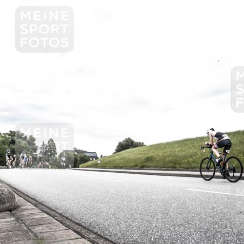 21.06.2026 - 29. Vierlanden-Triathlon H.Heesch http://msf.ph/oto/9904391 21.06.2026 10:25:59 Radfahren 8, 382, 383, 384, 587 meine-sportfotos.de