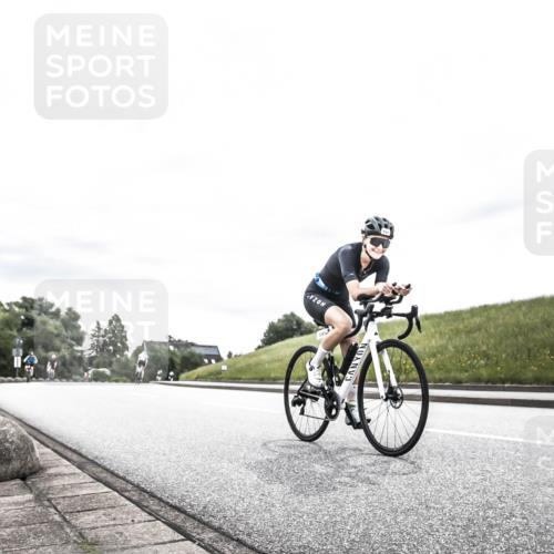 21.06.2026 - 29. Vierlanden-Triathlon H.Heesch http://msf.ph/oto/9904423 21.06.2026 10:26:06 Radfahren 136, 291, 311, 415, 530, 536, 587, 591, 604, 1355 meine-sportfotos.de