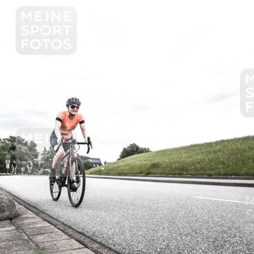 21.06.2026 - 29. Vierlanden-Triathlon H.Heesch http://msf.ph/oto/9904470 21.06.2026 10:26:34 Radfahren 46, 328, 353, 374, 488 meine-sportfotos.de