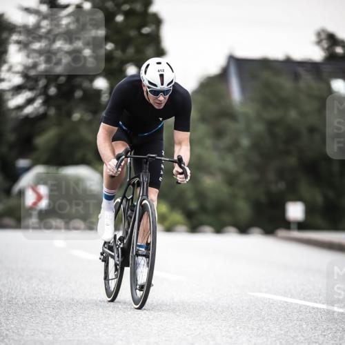 21.06.2026 - 29. Vierlanden-Triathlon H.Heesch http://msf.ph/oto/9904482 21.06.2026 10:20:08 Radfahren 15, 16, 22, 113, 244, 412 meine-sportfotos.de
