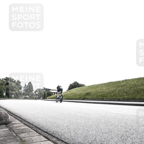 21.06.2026 - 29. Vierlanden-Triathlon H.Heesch http://msf.ph/oto/9904564 21.06.2026 10:54:36 Radfahren 33, 94, 506, 509, 526, 545, 552, 562, 599 meine-sportfotos.de