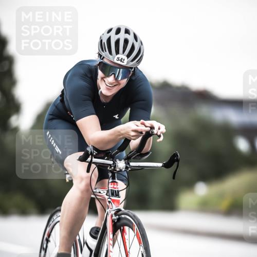 21.06.2026 - 29. Vierlanden-Triathlon H.Heesch http://msf.ph/oto/9904619 21.06.2026 10:20:41 Radfahren 52, 542 meine-sportfotos.de