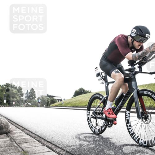 21.06.2026 - 29. Vierlanden-Triathlon H.Heesch http://msf.ph/oto/9904624 21.06.2026 10:56:32 Radfahren 530, 1354 meine-sportfotos.de