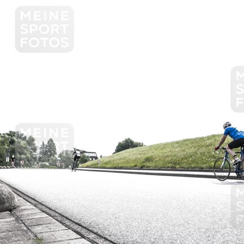 21.06.2026 - 29. Vierlanden-Triathlon H.Heesch http://msf.ph/oto/9904667 21.06.2026 10:57:02 Radfahren 58, 145, 328, 368, 374, 384, 391, 486, 488, 517, 535, 575, 585, 616 meine-sportfotos.de
