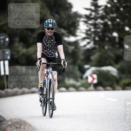 21.06.2026 - 29. Vierlanden-Triathlon H.Heesch http://msf.ph/oto/9904688 21.06.2026 10:21:02 Radfahren 36, 158, 406 meine-sportfotos.de