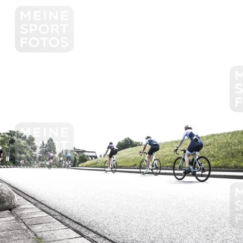 21.06.2026 - 29. Vierlanden-Triathlon H.Heesch http://msf.ph/oto/9904690 21.06.2026 10:57:04 Radfahren 58, 145, 255, 328, 368, 374, 391, 488, 514, 517, 585 meine-sportfotos.de