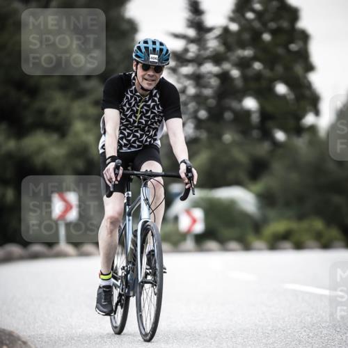 21.06.2026 - 29. Vierlanden-Triathlon H.Heesch http://msf.ph/oto/9904718 21.06.2026 10:21:02 Radfahren 36, 158, 406 meine-sportfotos.de