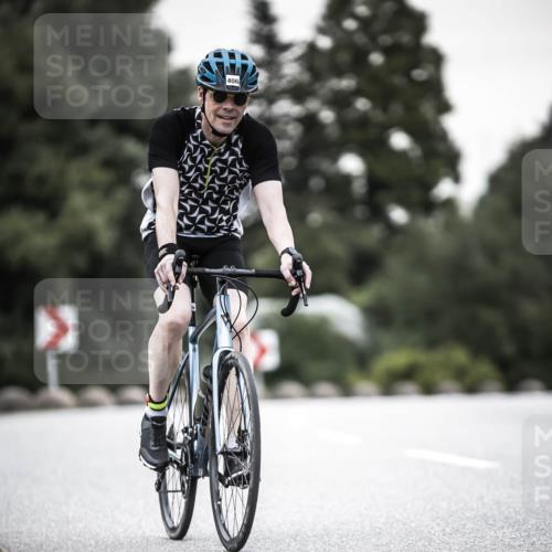 21.06.2026 - 29. Vierlanden-Triathlon H.Heesch http://msf.ph/oto/9904726 21.06.2026 10:21:02 Radfahren 36, 158, 406 meine-sportfotos.de