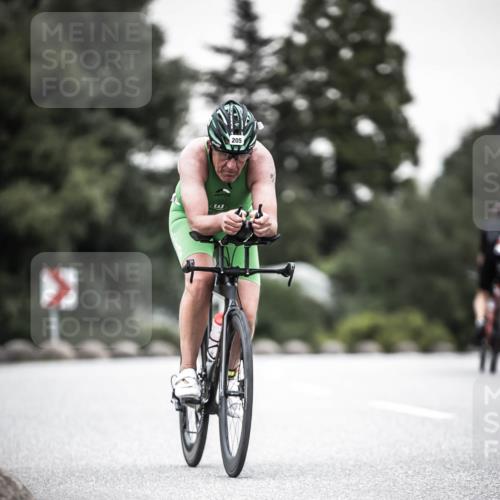 21.06.2026 - 29. Vierlanden-Triathlon H.Heesch http://msf.ph/oto/9904885 21.06.2026 10:21:39 Radfahren 14, 123, 205 meine-sportfotos.de