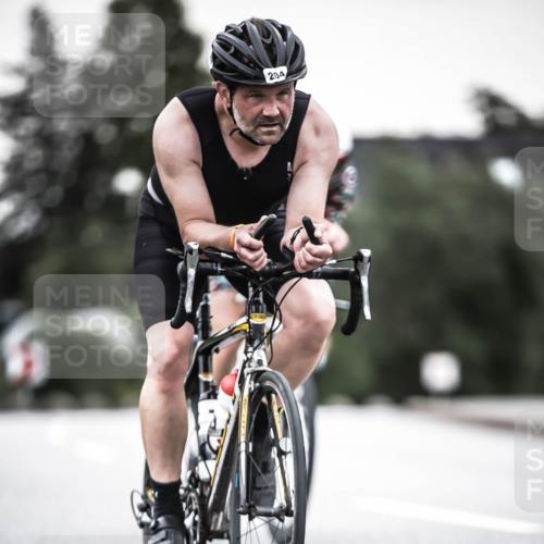 21.06.2026 - 29. Vierlanden-Triathlon H.Heesch http://msf.ph/oto/9905708 21.06.2026 10:24:13 Radfahren 32, 172, 204, 240 meine-sportfotos.de