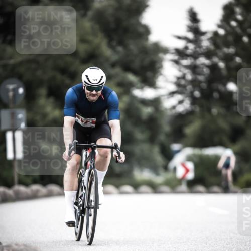 21.06.2026 - 29. Vierlanden-Triathlon H.Heesch http://msf.ph/oto/9905820 21.06.2026 10:24:20 Radfahren 74, 172, 196, 240, 377, 545 meine-sportfotos.de