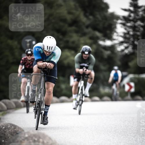21.06.2026 - 29. Vierlanden-Triathlon H.Heesch http://msf.ph/oto/9906049 21.06.2026 10:24:31 Radfahren 84, 94, 169, 370, 552, 622, 625 meine-sportfotos.de