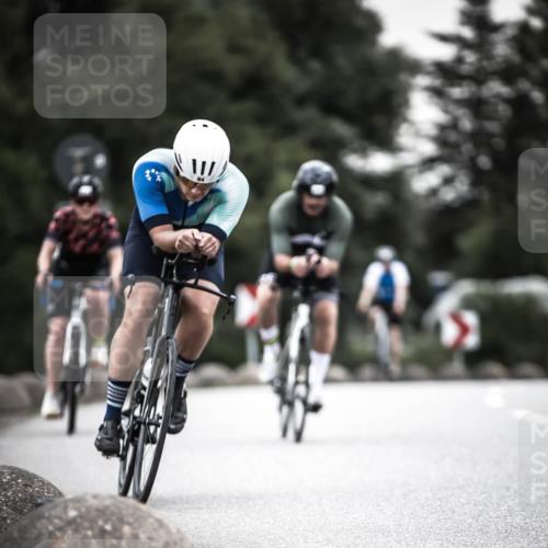 21.06.2026 - 29. Vierlanden-Triathlon H.Heesch http://msf.ph/oto/9906069 21.06.2026 10:24:31 Radfahren 84, 94, 169, 370, 552, 622, 625 meine-sportfotos.de