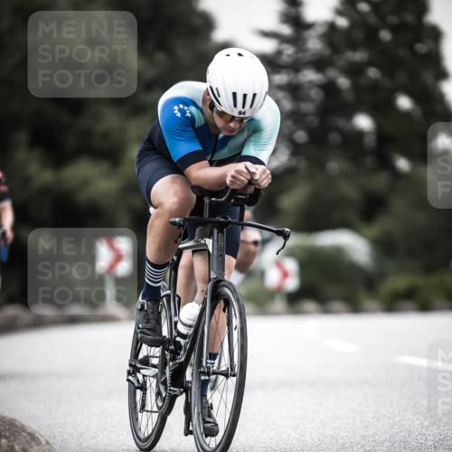 21.06.2026 - 29. Vierlanden-Triathlon H.Heesch http://msf.ph/oto/9906117 21.06.2026 10:24:31 Radfahren 84, 94, 169, 370, 552, 622, 625 meine-sportfotos.de