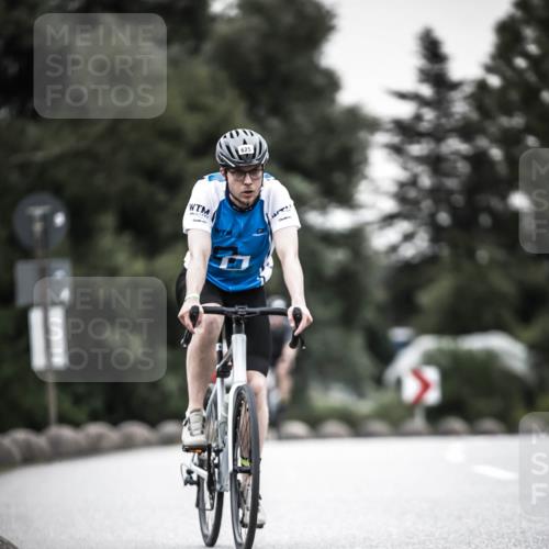 21.06.2026 - 29. Vierlanden-Triathlon H.Heesch http://msf.ph/oto/9906222 21.06.2026 10:24:35 Radfahren 71, 94, 207, 370, 552, 622, 625 meine-sportfotos.de