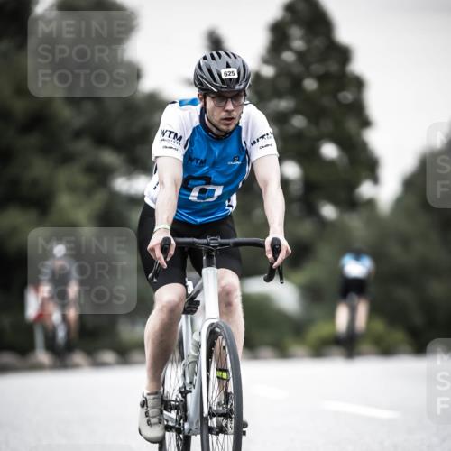 21.06.2026 - 29. Vierlanden-Triathlon H.Heesch http://msf.ph/oto/9906273 21.06.2026 10:24:36 Radfahren 71, 207, 552, 622, 625 meine-sportfotos.de